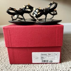 Valentino Rockstud Sandals size 40 (US 9)